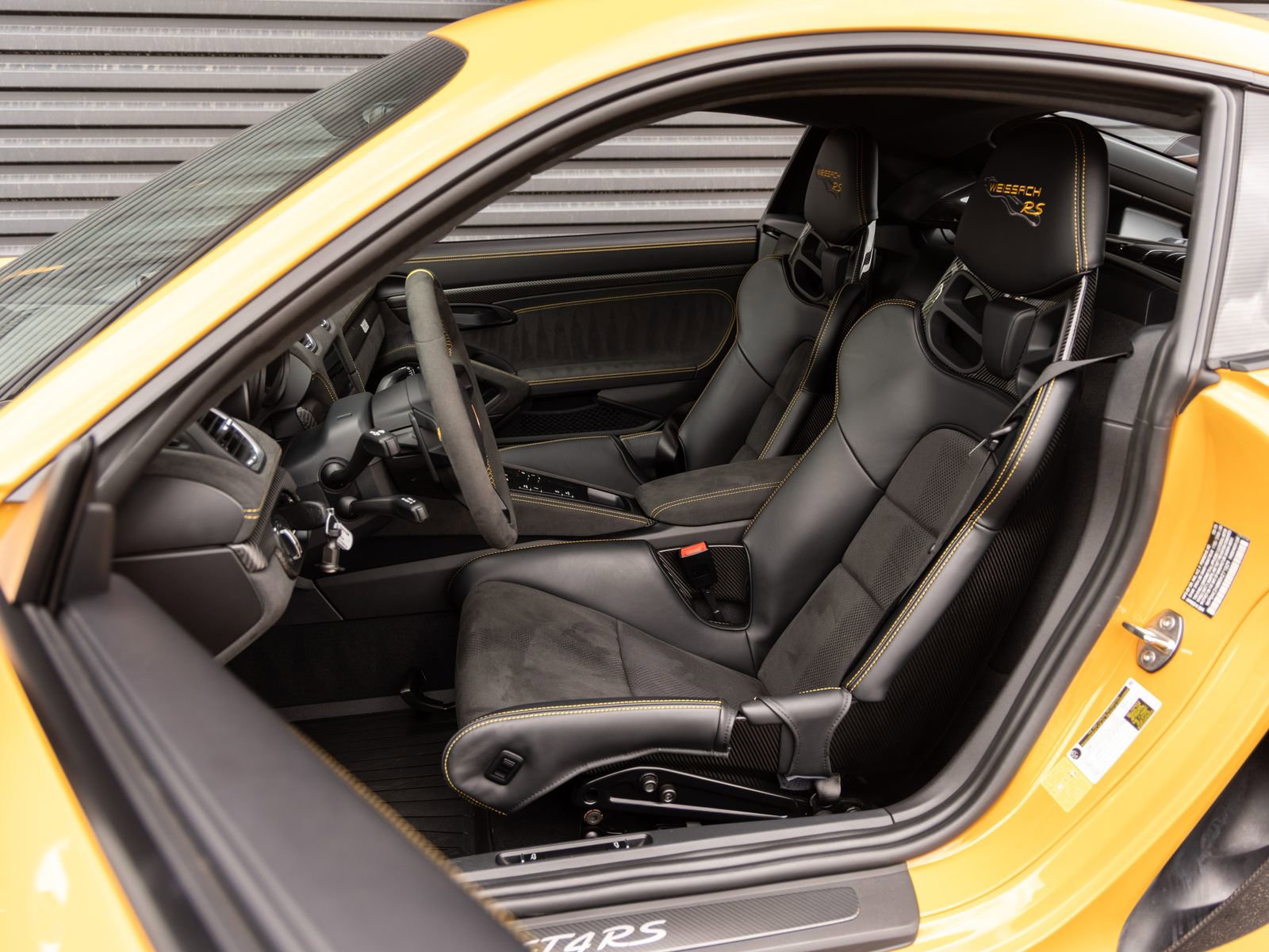 Certified 2025 Porsche 718 Cayman GT4 RS RWD image 5