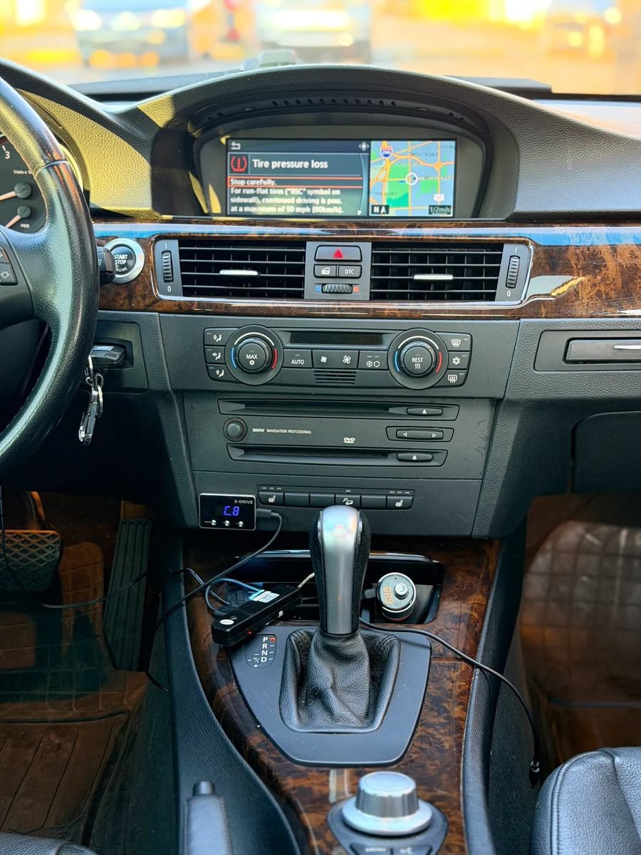 Used 2006 BMW 330xi Sedan AWD/4WD image 13