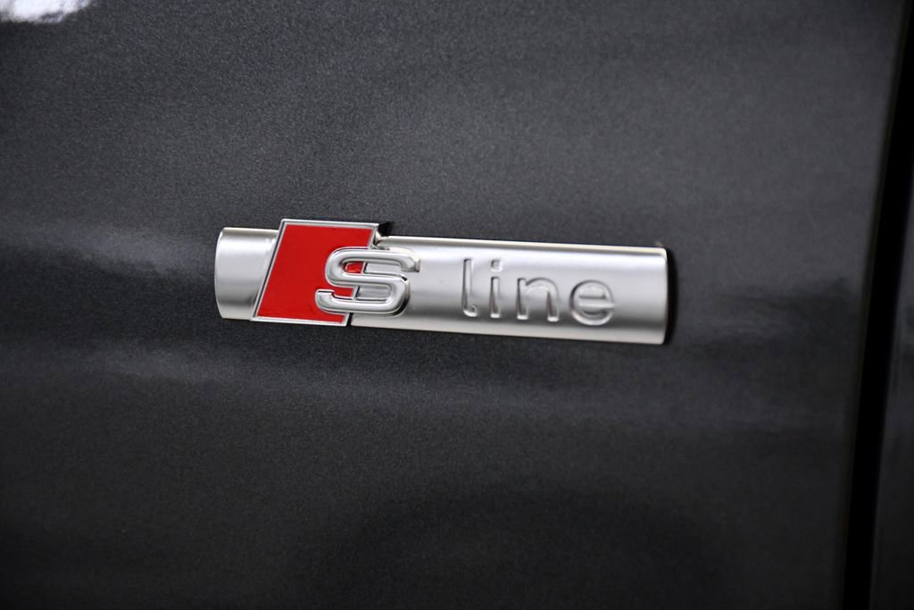 Used 2025 Audi Q3 2.0T Premium Plus w/ Premium Plus Package image 11