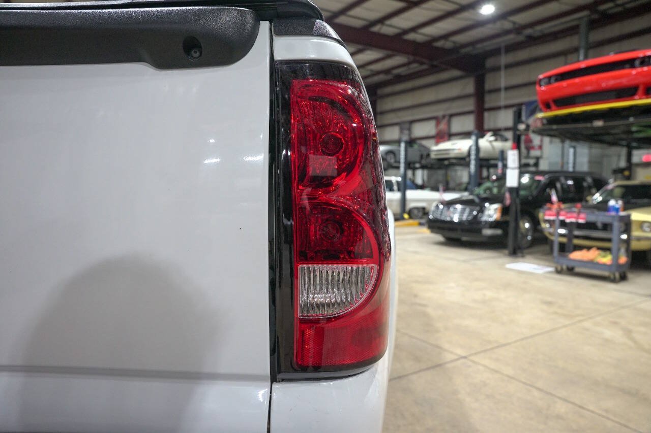 Used 2006 Chevrolet Silverado 1500 LT w/ Light Duty Power Package AWD/4WD image 39