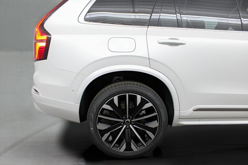 New 2026 Volvo XC90 B6 Ultra w/ Protection Package AWD/4WD image 35