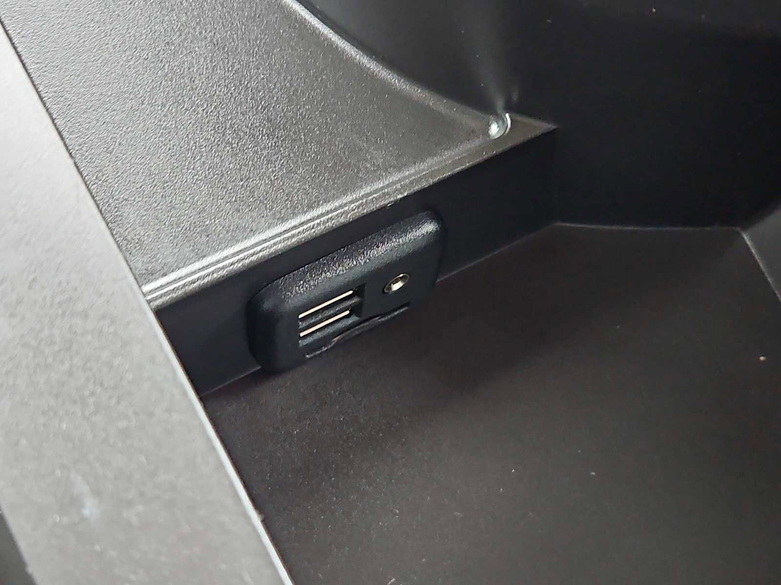 Certified 2021 Chevrolet Camaro LT w/ RS Package image 17