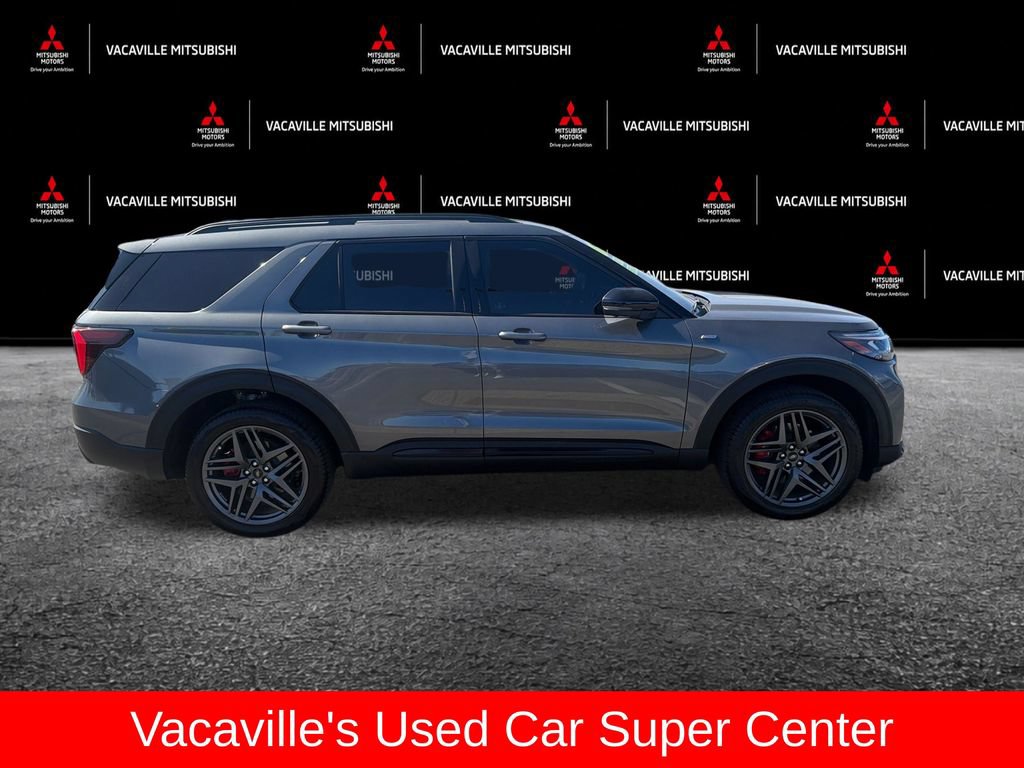 Used 2025 Ford Explorer ST-Line w/ ST-Line Street Pack AWD/4WD image 6