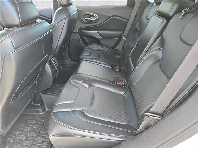 Used 2021 Jeep Cherokee Latitude Lux w/ Sun & Sound Group AWD/4WD image 19