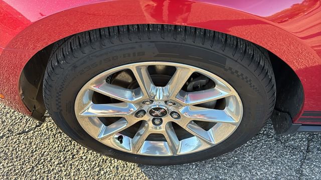 Used 2011 Ford Mustang Premium w/ 202A Rapid Spec Order Code RWD image 32
