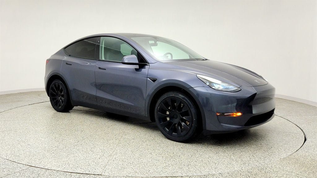 Used 2023 Tesla Model Y Long Range AWD/4WD image 3