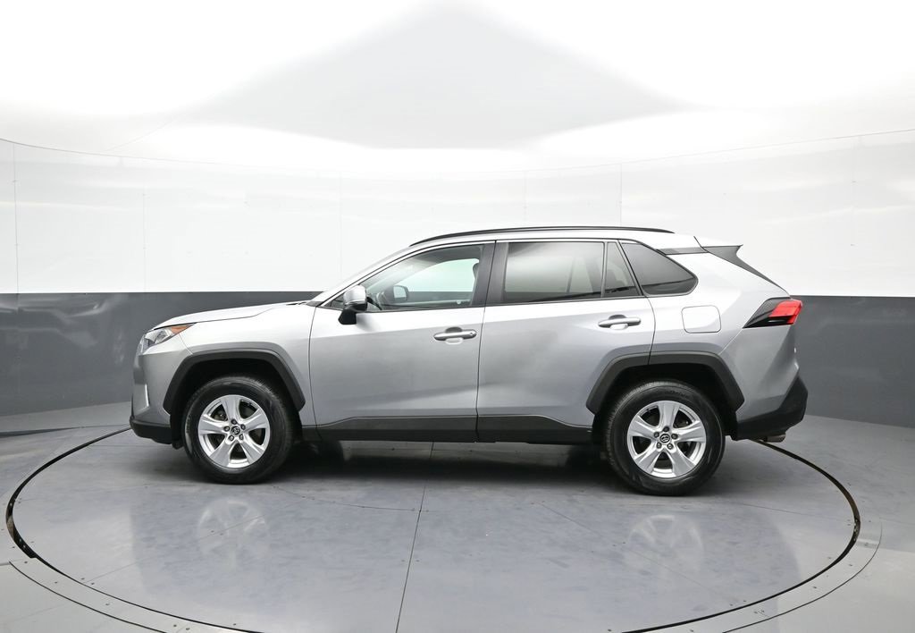 Used 2021 Toyota RAV4 XLE image 9