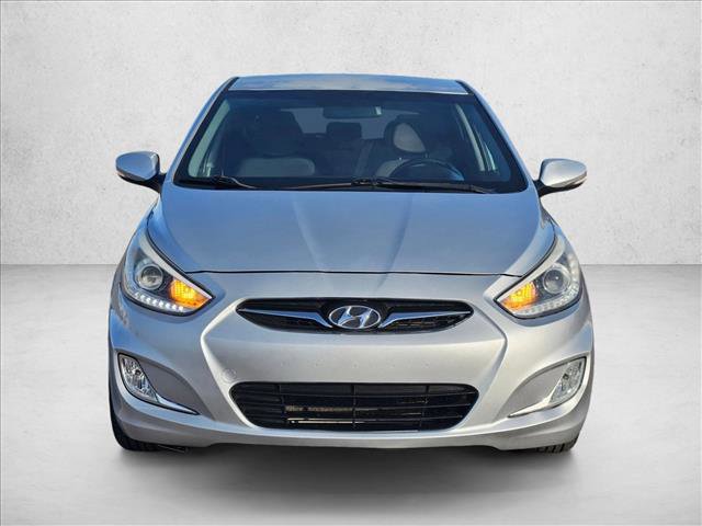 Used 2014 Hyundai Accent SE image 2