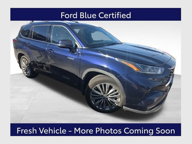 Used 2021 Toyota Highlander Platinum image 1