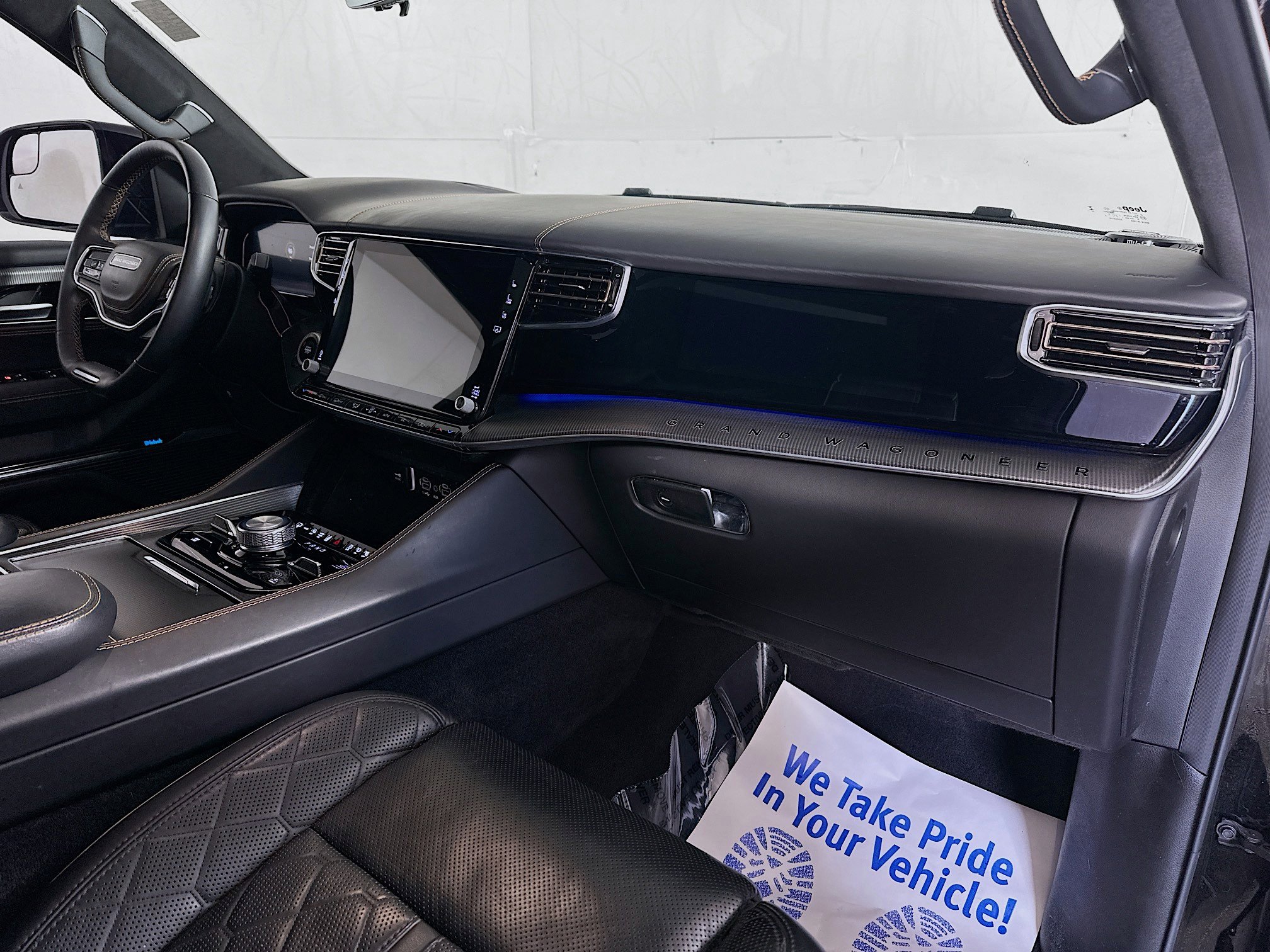 Used 2023 Jeep Grand Wagoneer Series III w/ Quick Order Packagew 28T image 31