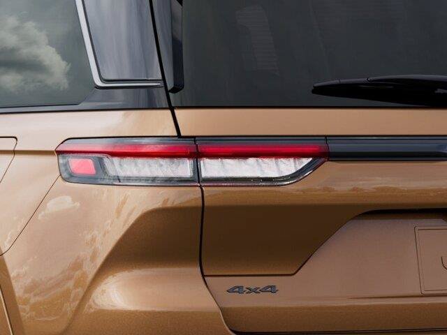New 2026 Jeep Grand Cherokee Summit AWD/4WD image 12