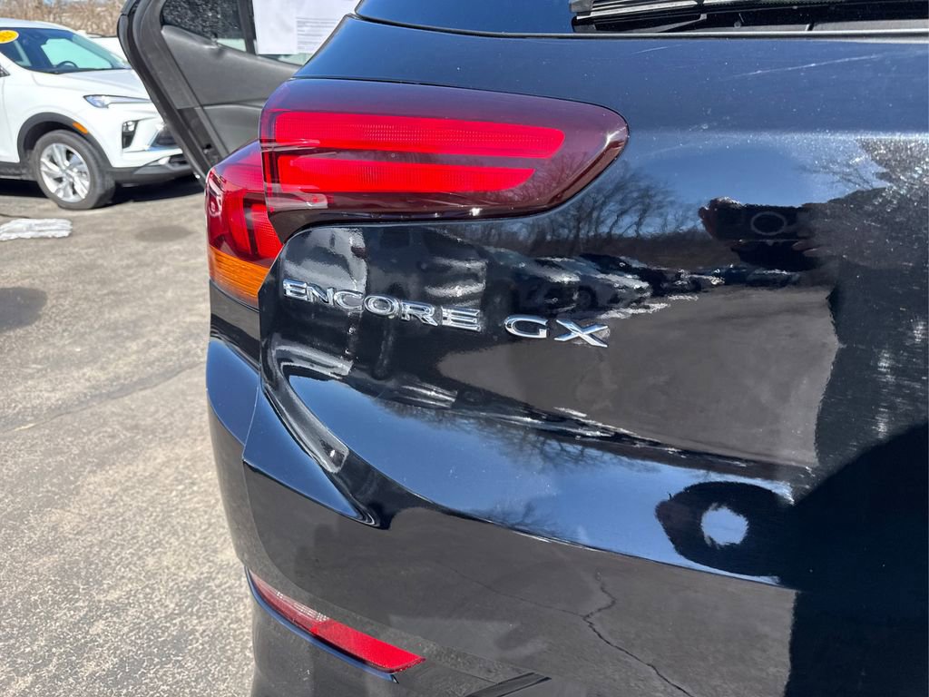 Used 2023 Buick Encore GX Select w/ Sport Touring Package image 15