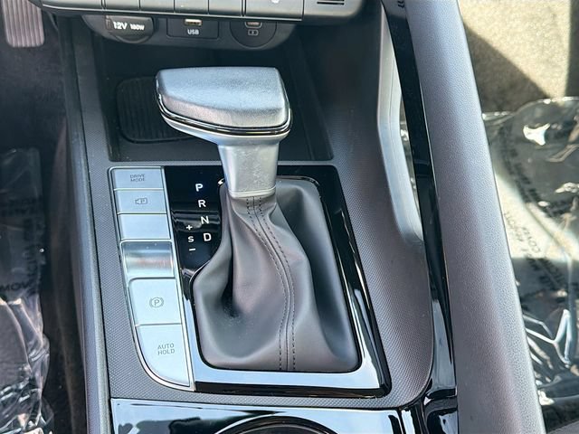Certified 2025 Hyundai Elantra SEL FWD image 17