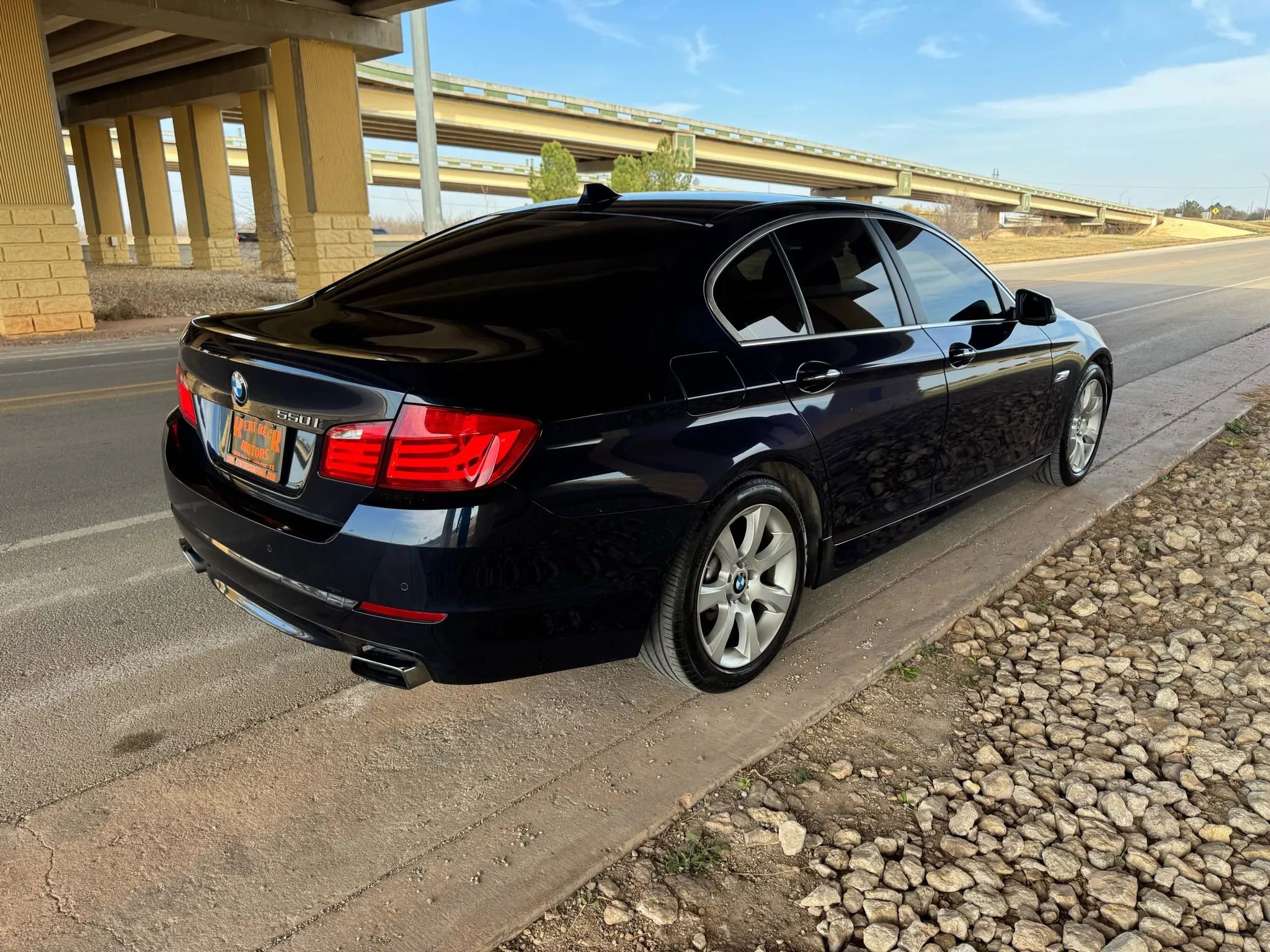 Used 2013 BMW 550i Sedan image 3