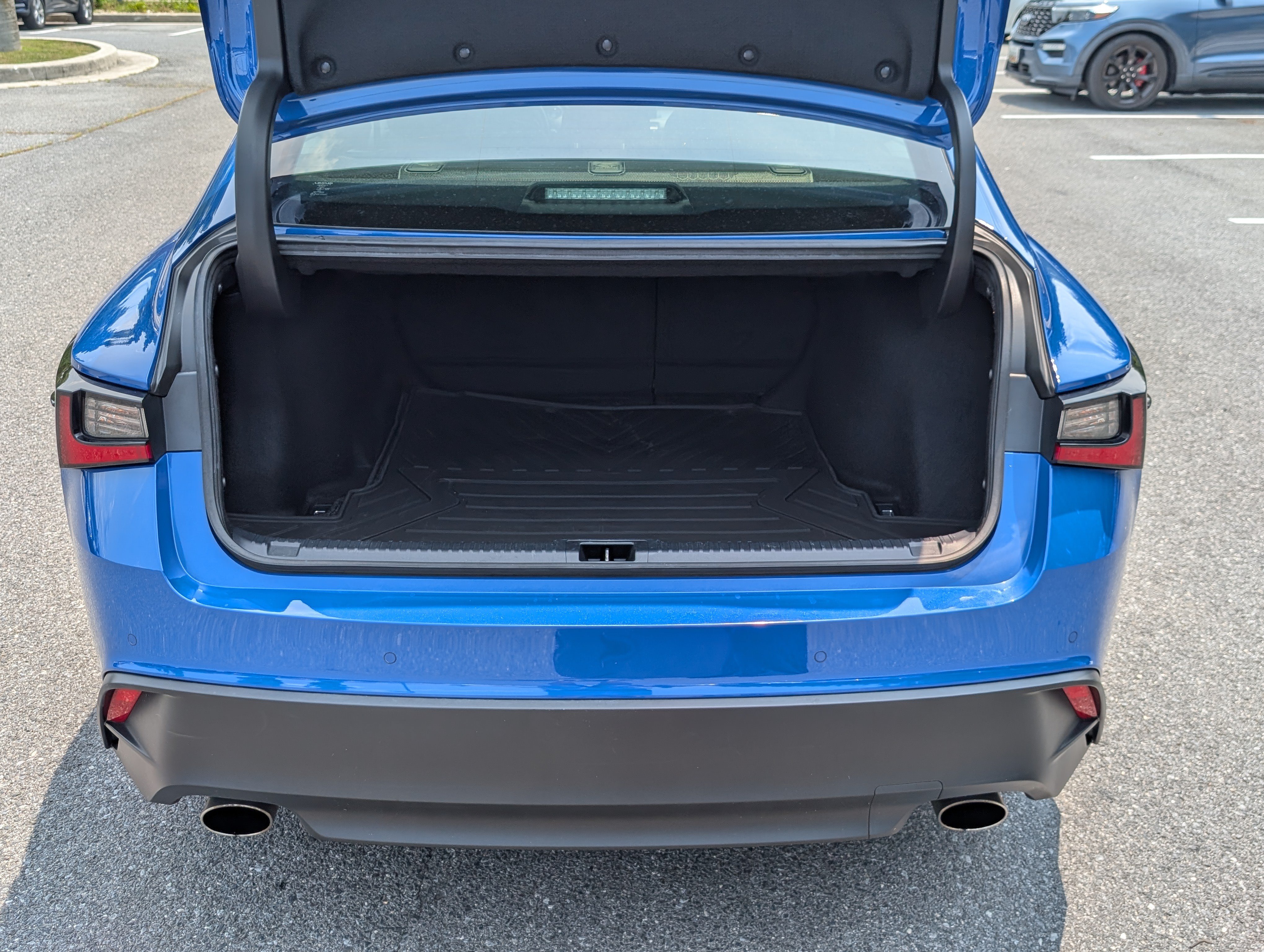 Used 2022 Lexus IS 300 AWD w/ Premium Package image 13