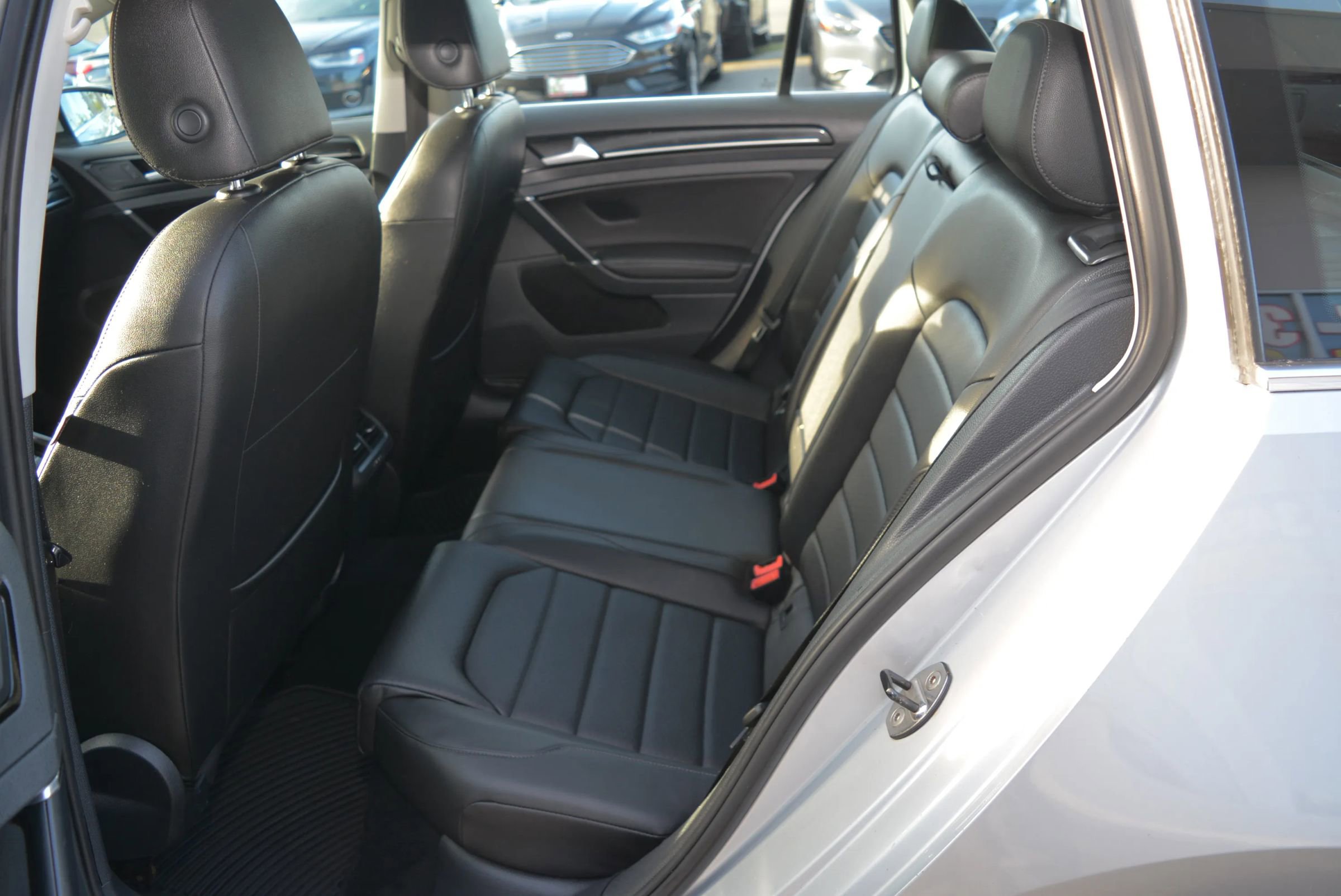 Used 2016 Volkswagen Golf SEL image 12