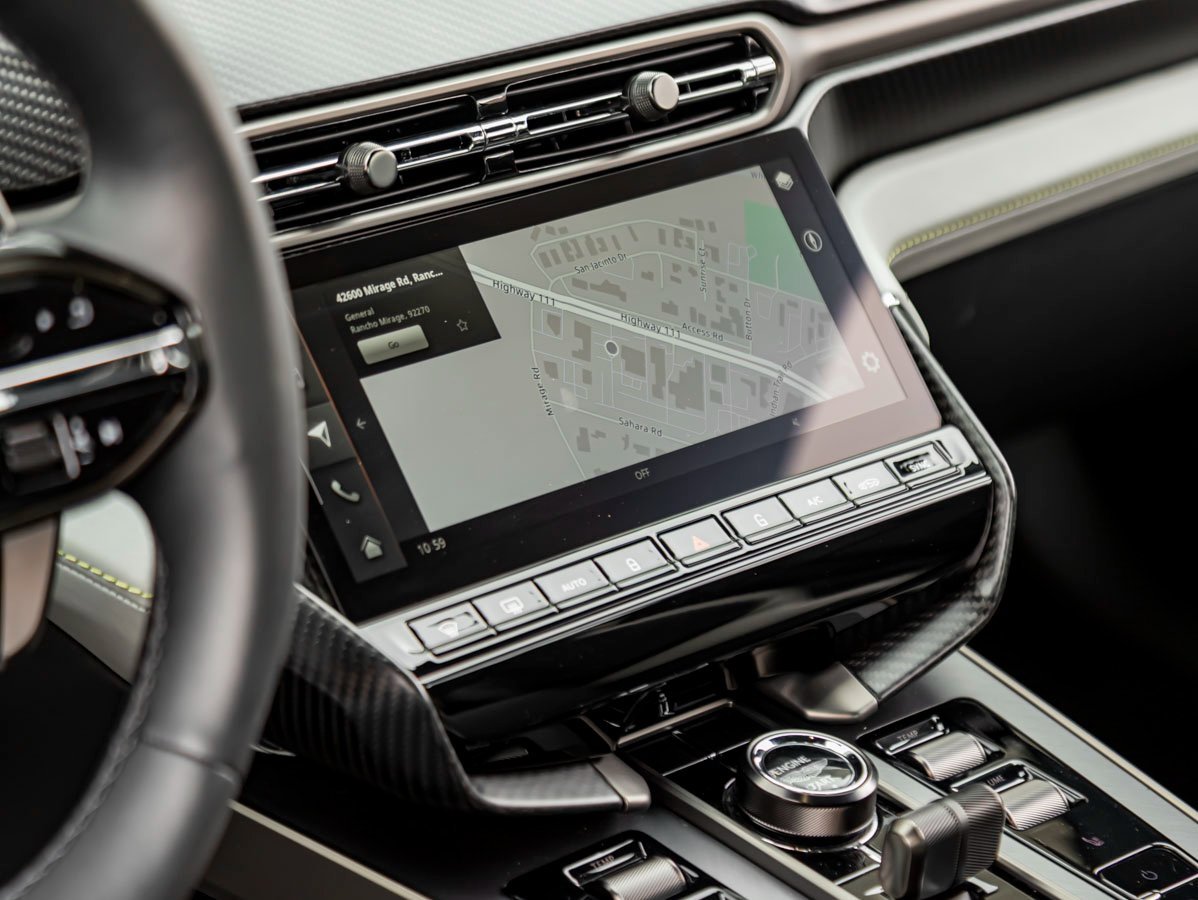 Used 2025 Aston Martin Vanquish image 18