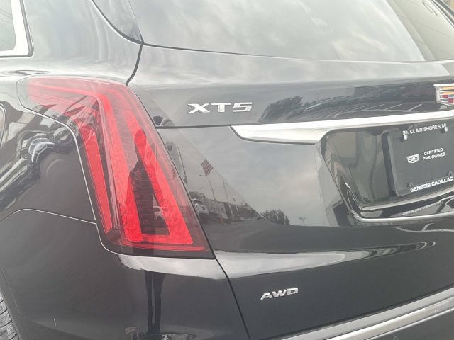Certified 2023 Cadillac XT5 Premium Luxury AWD/4WD image 40