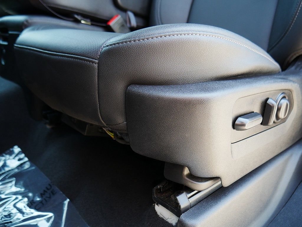 Used 2022 Chevrolet Silverado 3500 LTZ AWD/4WD image 12