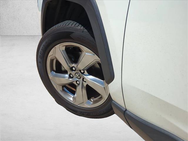 Used 2019 Toyota RAV4 Limited AWD/4WD image 10