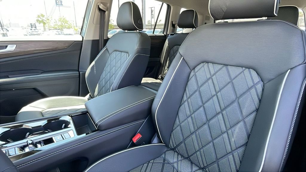 New 2025 Volkswagen Atlas SEL Premium R-Line image 15