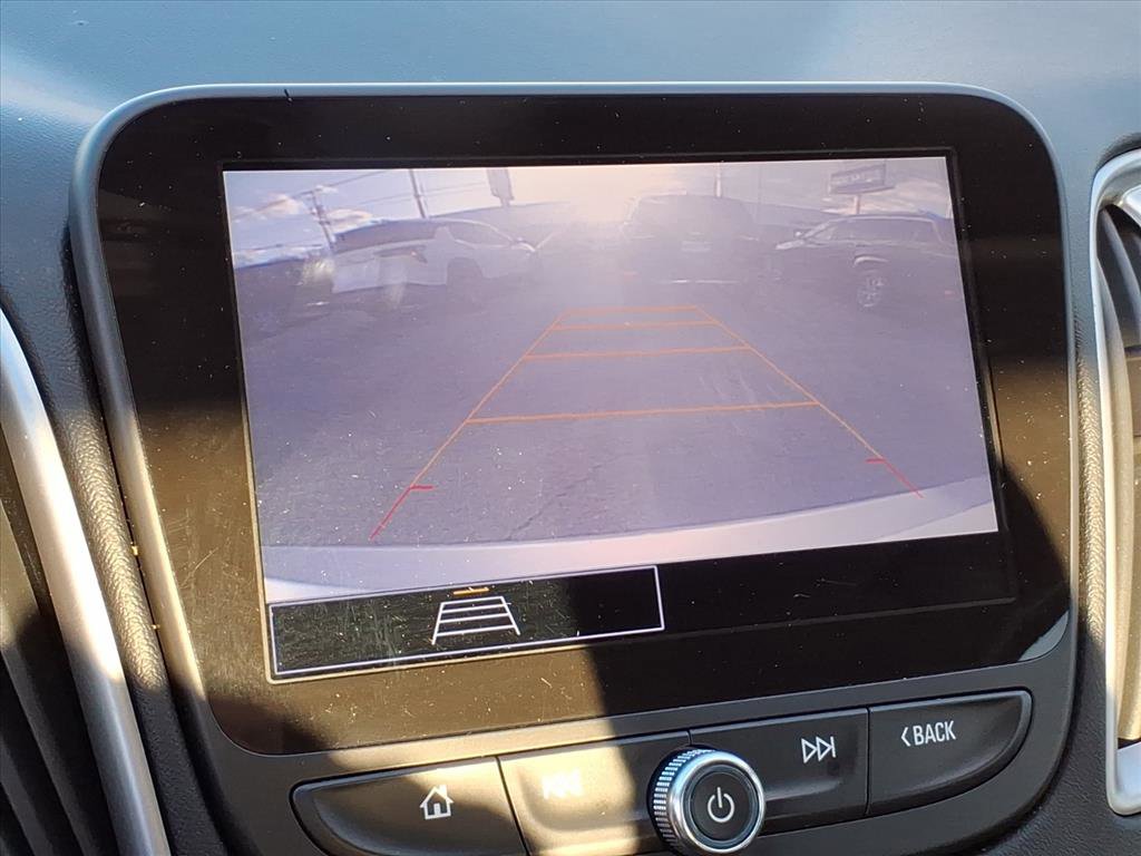 Used 2021 Chevrolet Malibu LS image 24