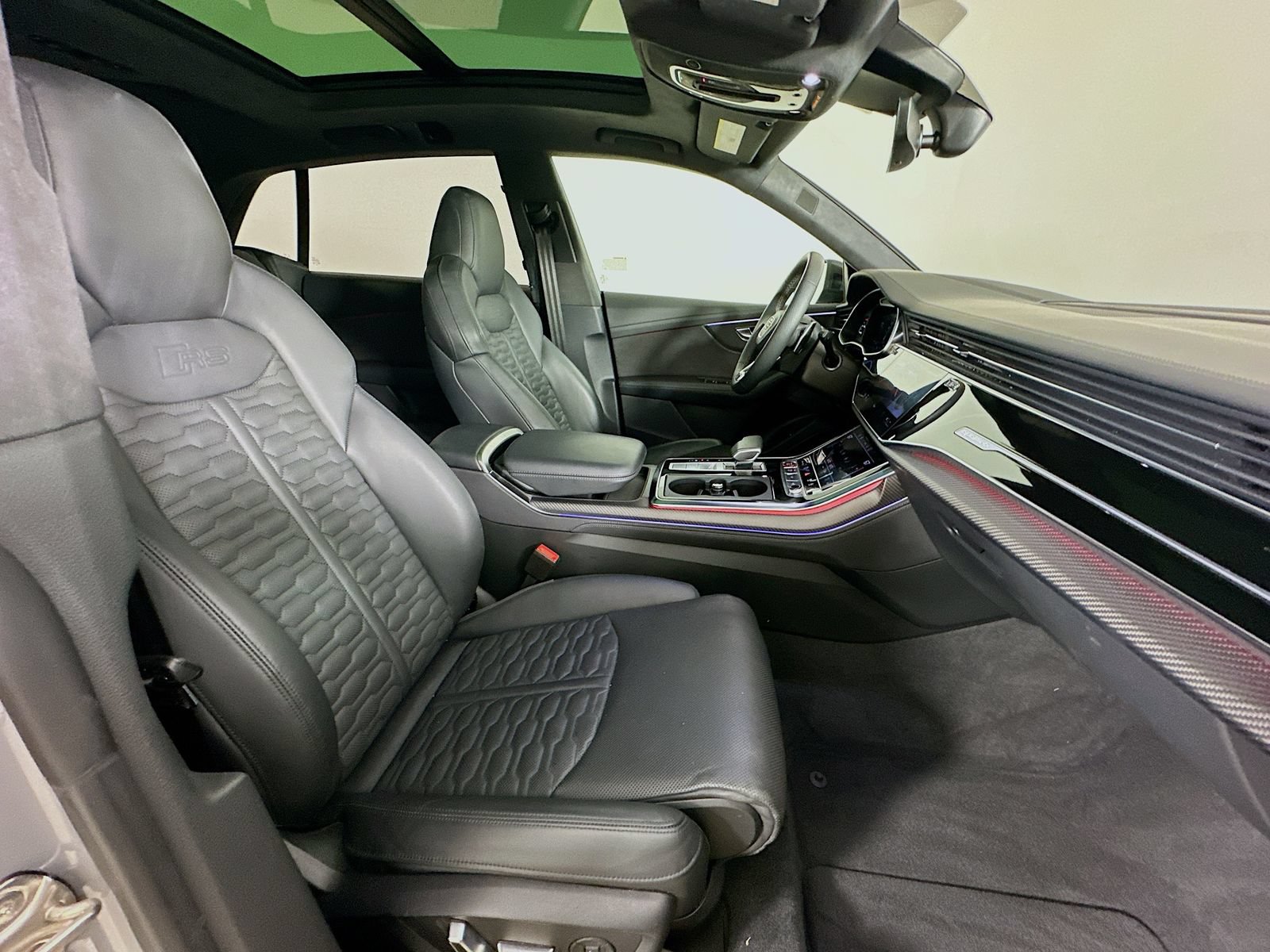 Used 2024 Audi RS Q8 AWD/4WD image 43