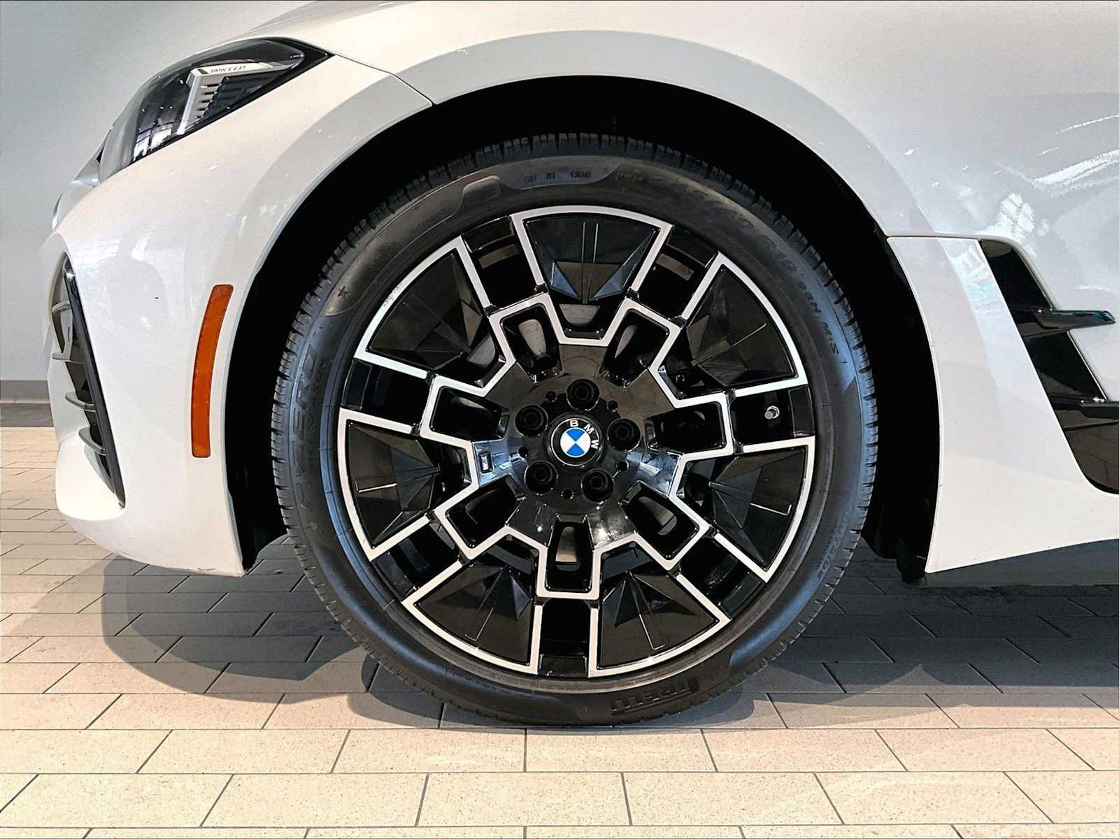 Used 2025 BMW 430i xDrive w/ M Sport Package image 14