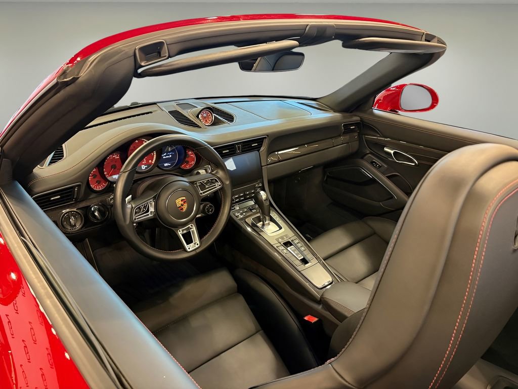 Used 2018 Porsche 911 Turbo S image 27