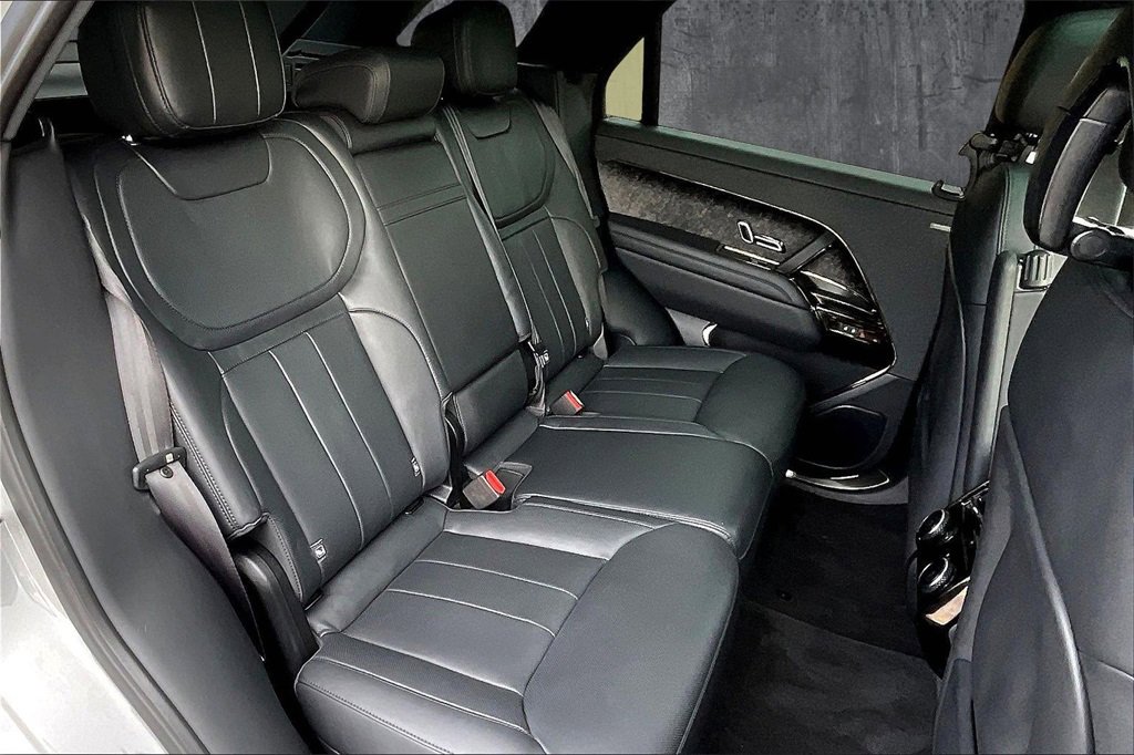 Used 2025 Land Rover Range Rover Sport Dynamic SE image 24