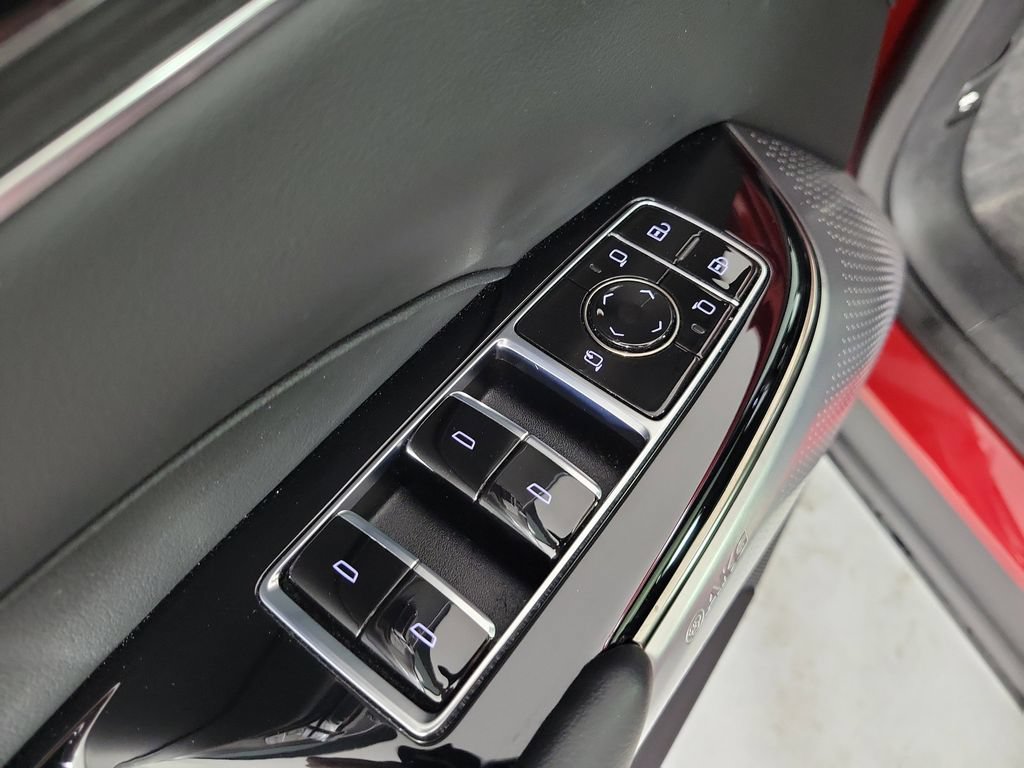Used 2024 Cadillac Lyriq Luxury RWD image 20