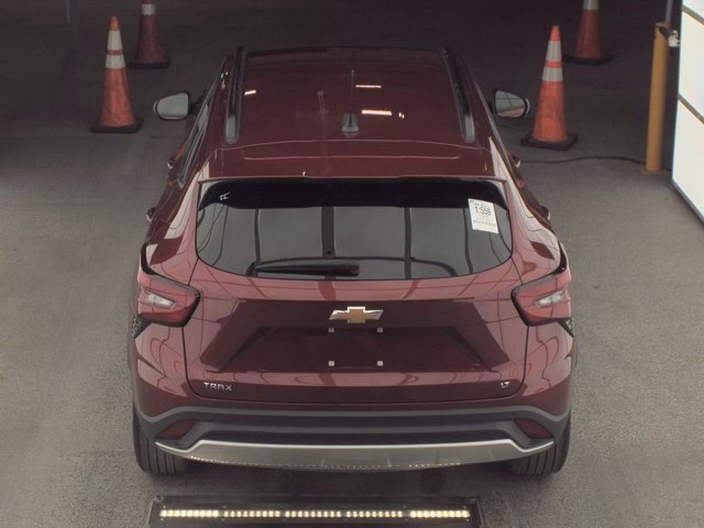 Used 2025 Chevrolet Trax LT w/ Driver Confidence Package image 10
