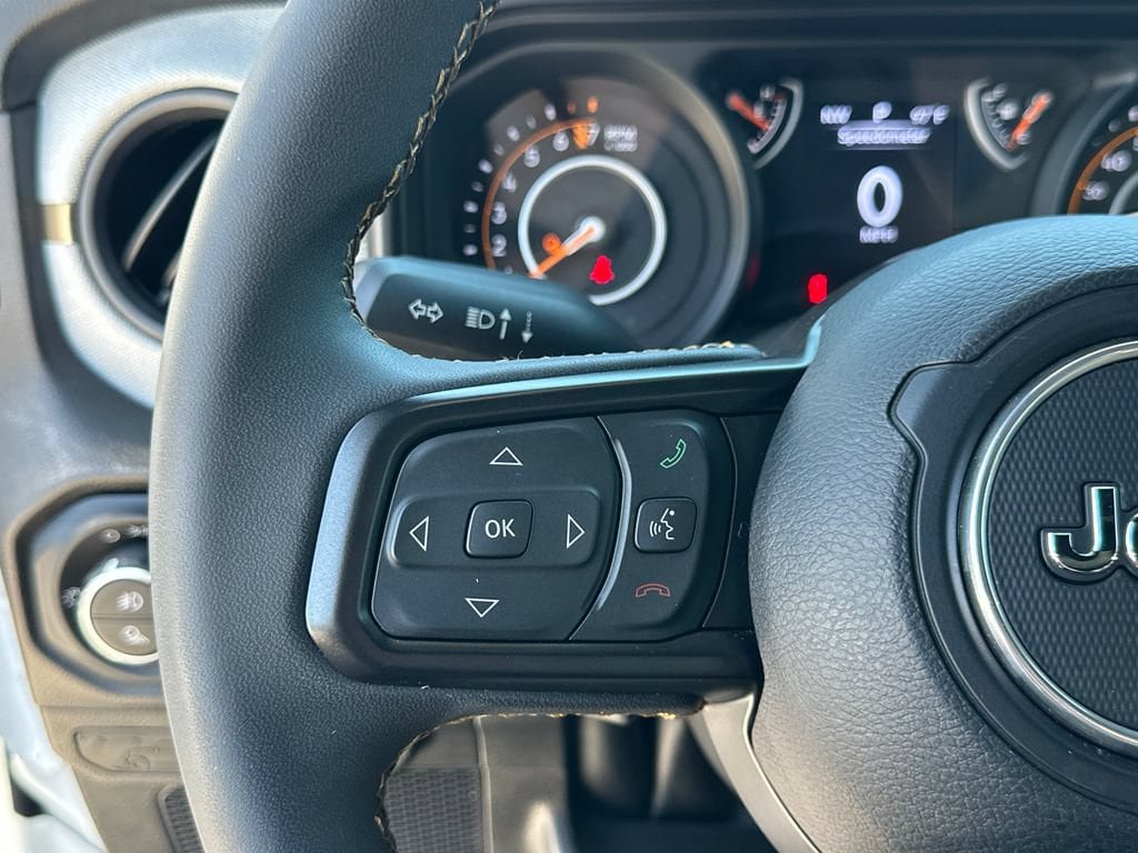 Used 2024 Jeep Gladiator Sport AWD/4WD image 31
