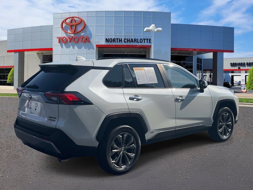 Used 2022 Toyota RAV4 Limited AWD/4WD image 8