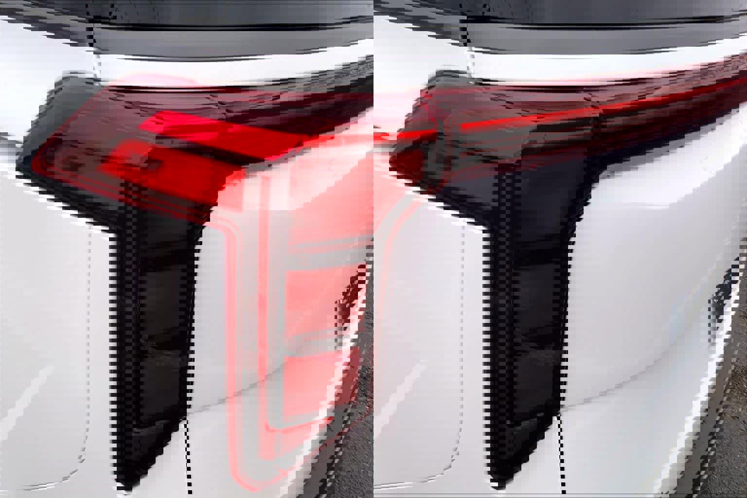 Used 2026 Kia Carnival SX w/ SX Dark Edition Package image 25