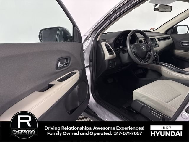 Used 2022 Honda HR-V LX image 9