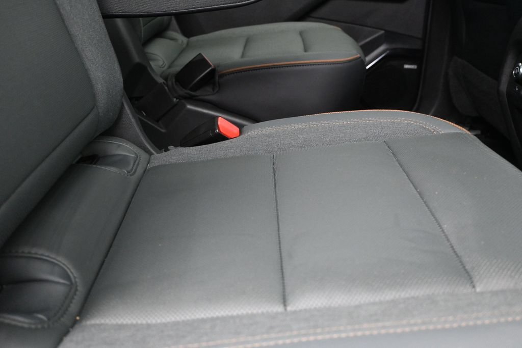 Used 2024 GMC Acadia AT4 w/ Luxury Package AWD/4WD image 22