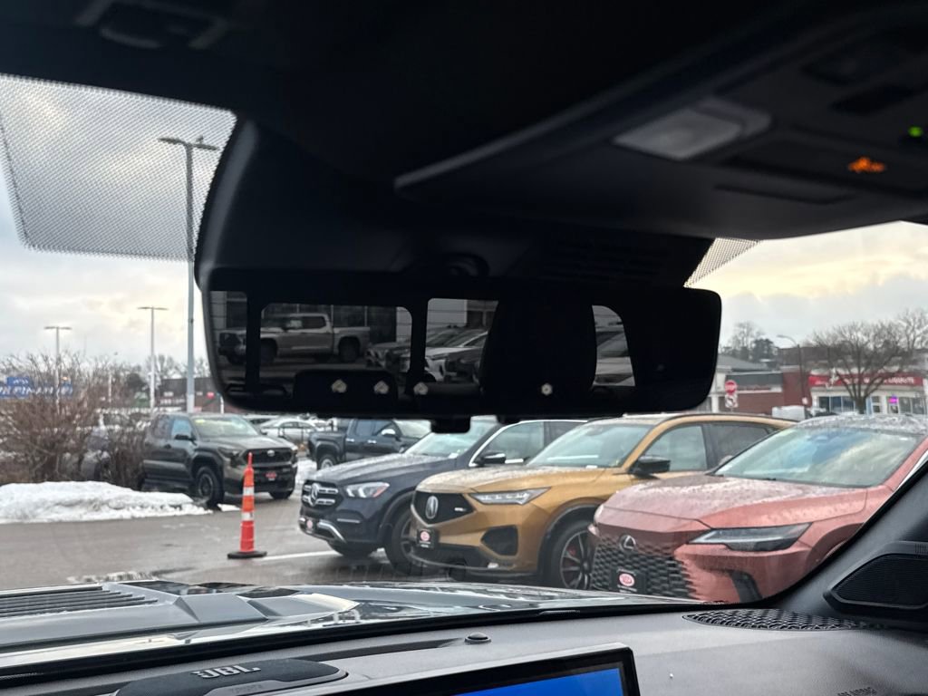 Used 2025 Toyota Tacoma TRD Sport image 32