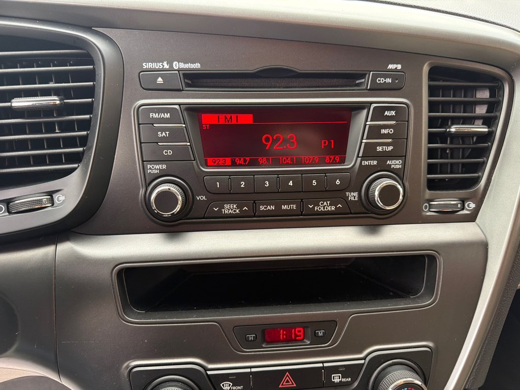 Used 2012 Kia Optima LX FWD image 33