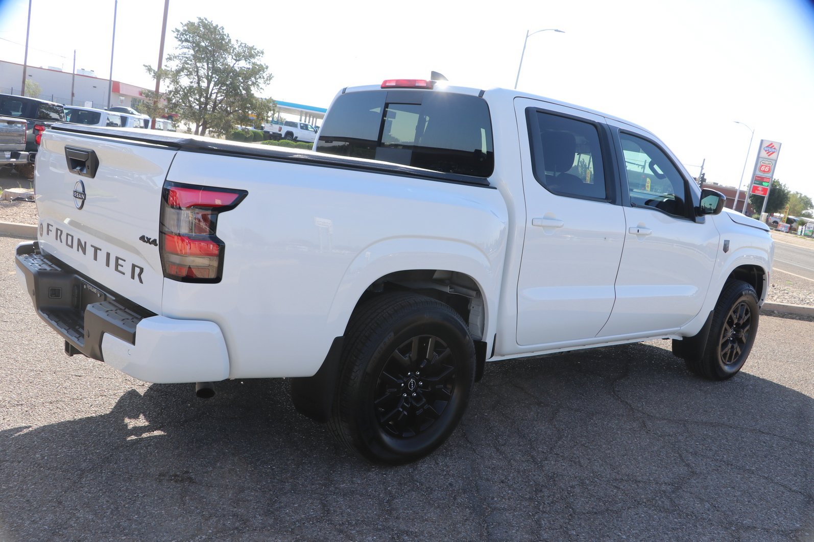 Used 2026 Nissan Frontier SV w/ SV Convenience Package AWD/4WD image 7