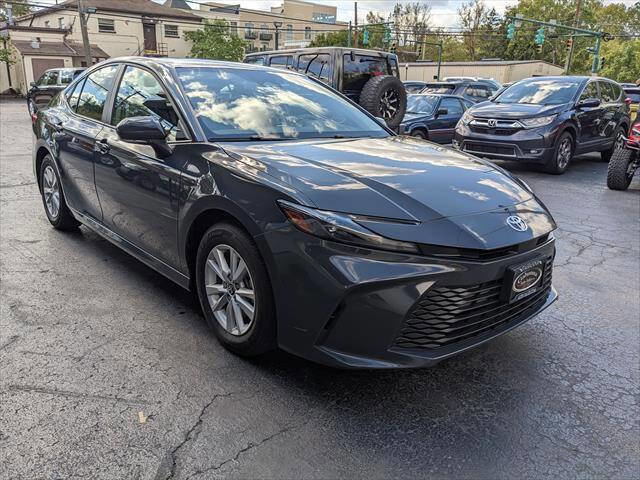 Used 2025 Toyota Camry LE image 6