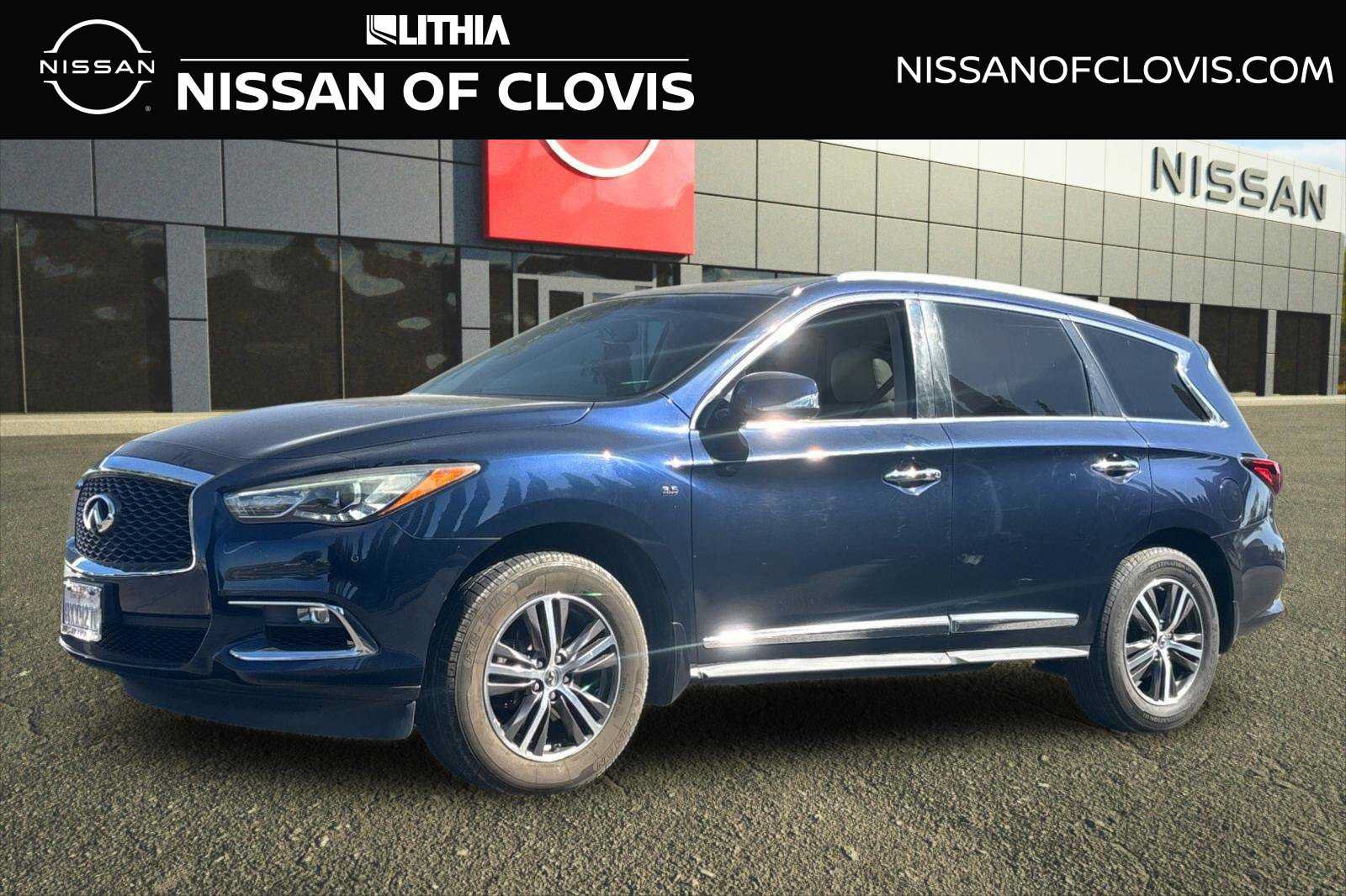 Used 2017 INFINITI QX60 Luxe w/ Premium Plus Package AWD/4WD image 1