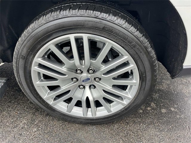 Used 2023 Ford Expedition Limited image 11