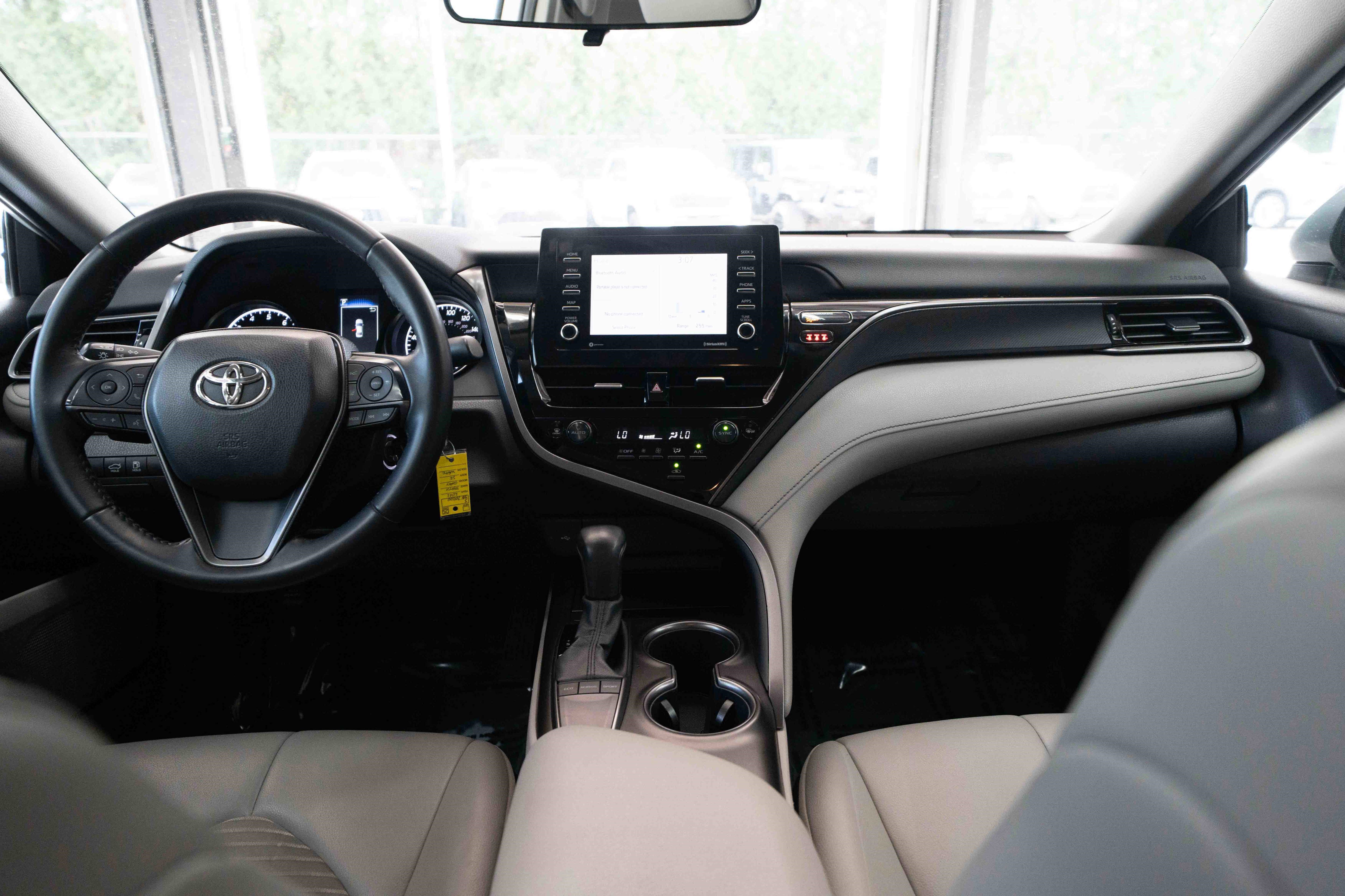 Used 2022 Toyota Camry SE FWD image 20