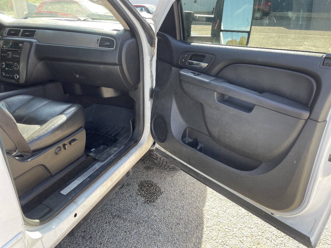 Used 2013 Chevrolet Silverado 2500 LTZ w/ LTZ Plus Package AWD/4WD image 33