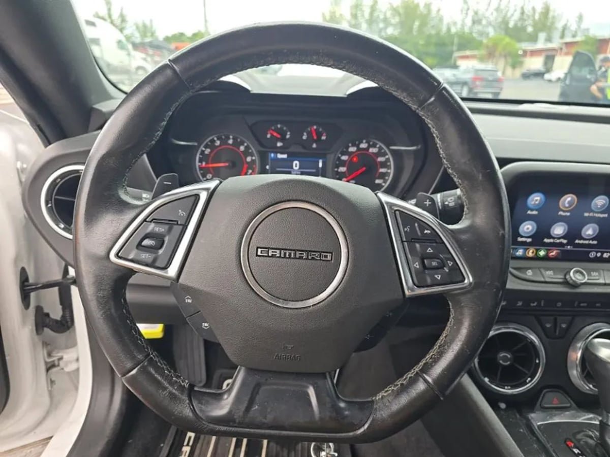 Used 2021 Chevrolet Camaro LT w/ Technology Package RWD image 9
