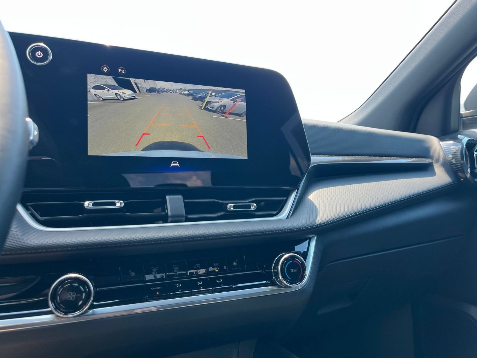 Used 2025 Chevrolet Equinox LT FWD image 20
