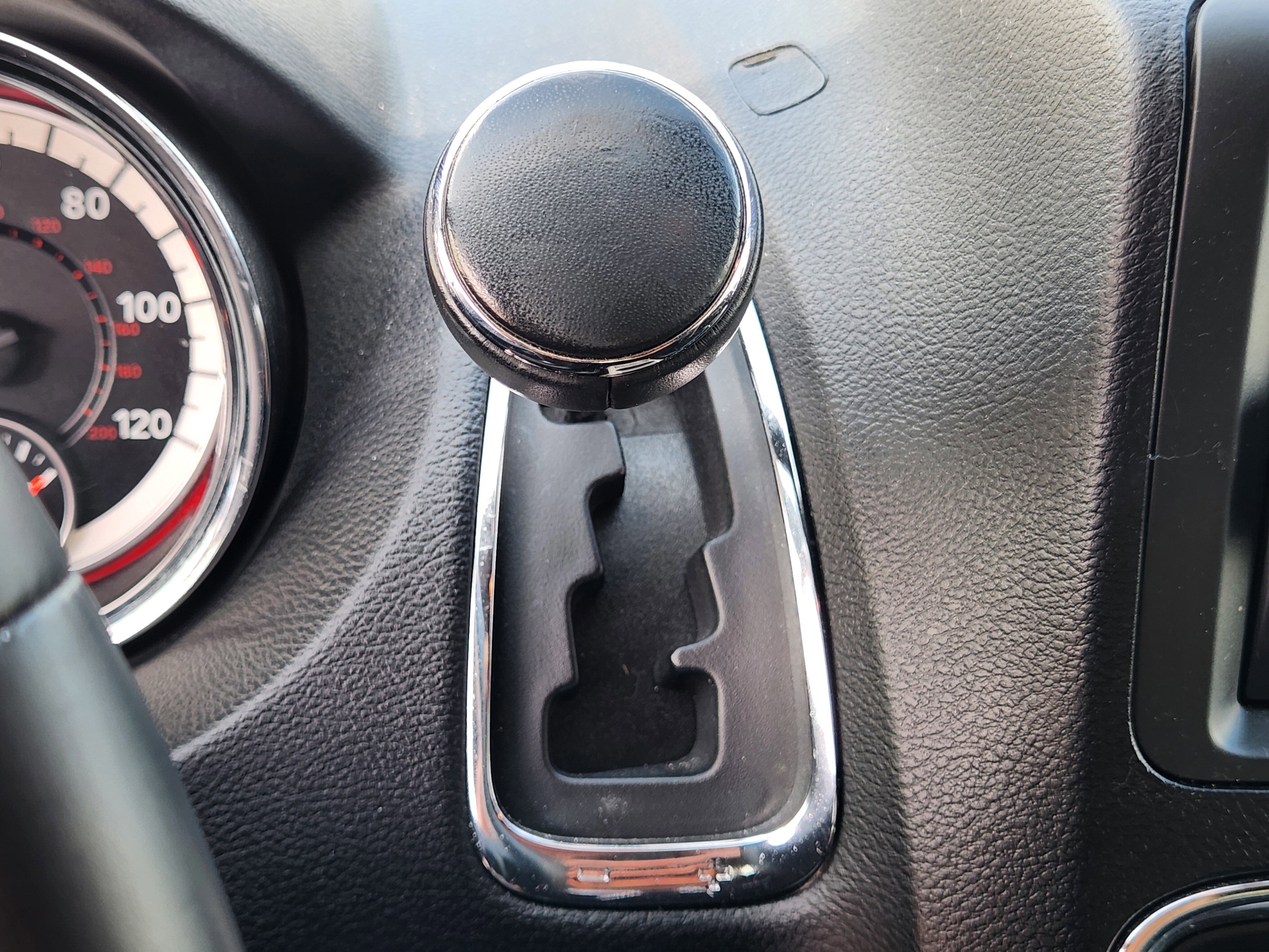 Used 2017 Dodge Grand Caravan SXT image 21