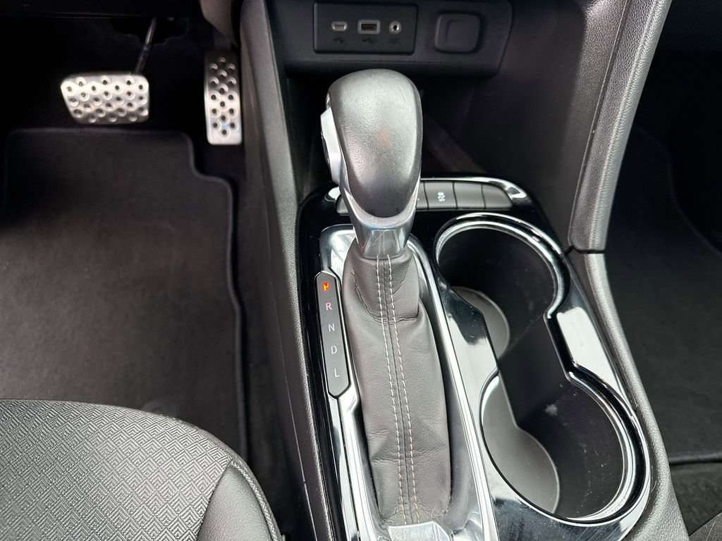 Certified 2023 Buick Encore GX Select w/ Sport Touring Package FWD image 17