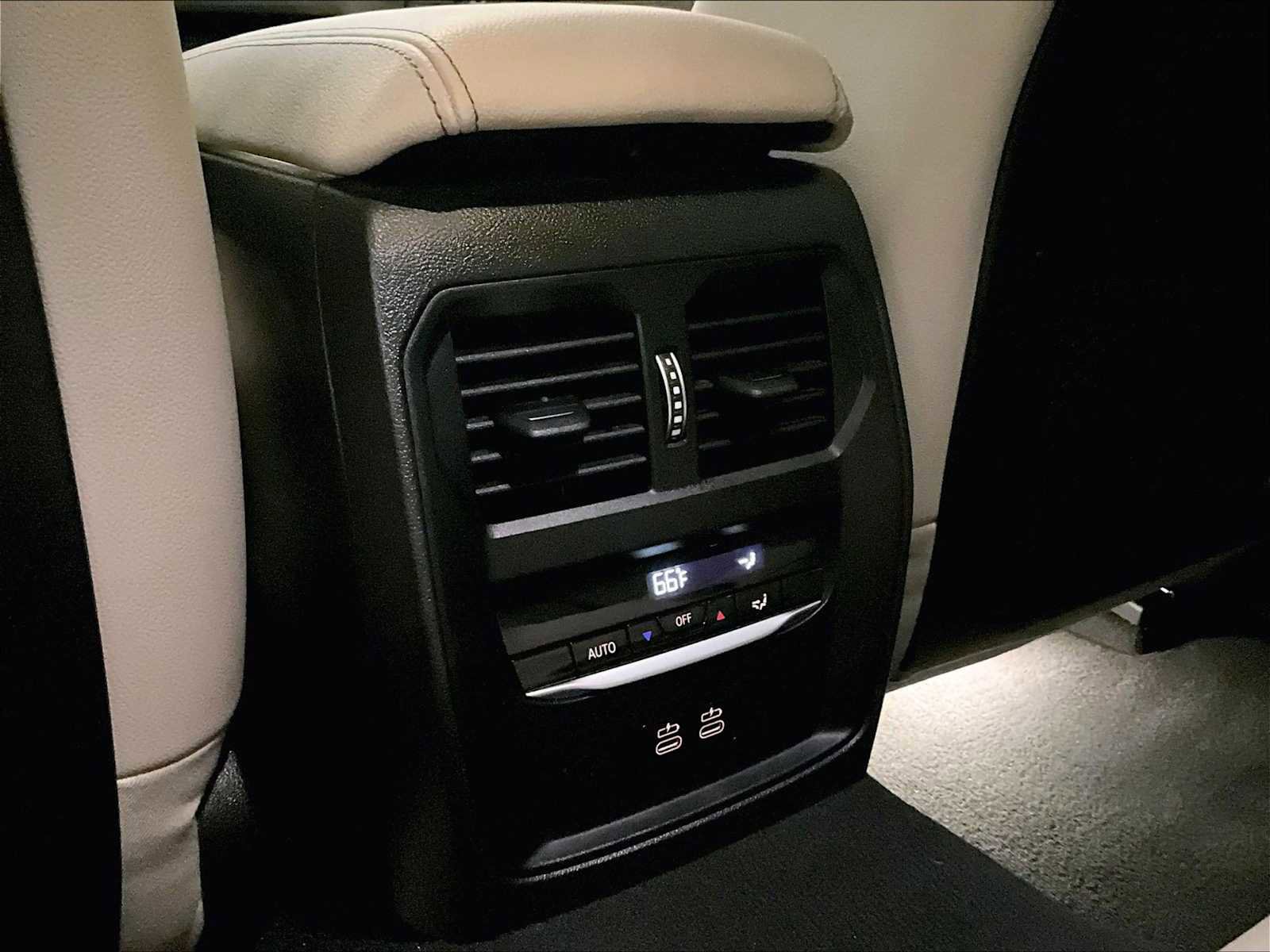 Used 2023 BMW M340i w/ Premium Package image 30